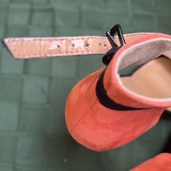 Zara size 38 color-block open toe/closed back heels - Picture 6 of 9